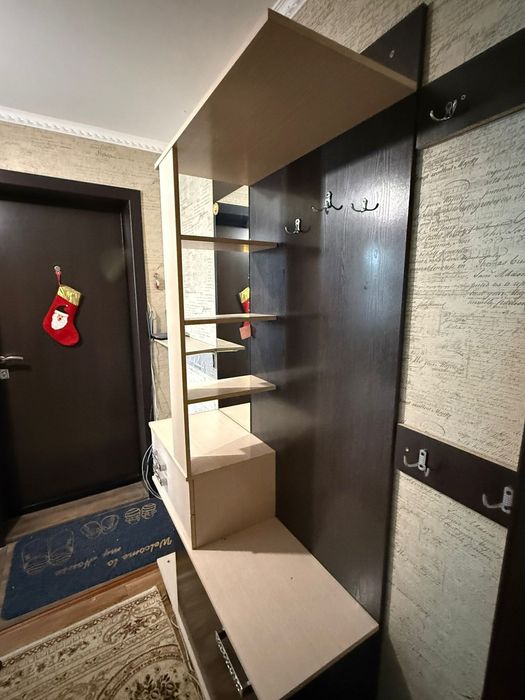 Продам   прихожую