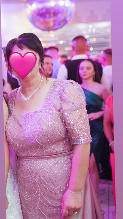 Официална рокля