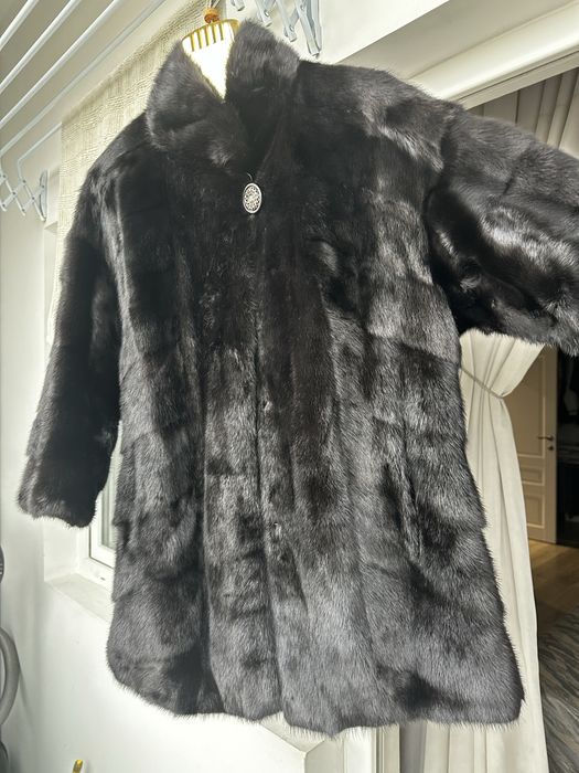 Продам норковую шубу