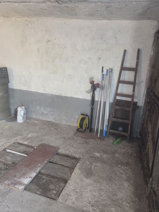 Гараж нефтебазой.10 линия