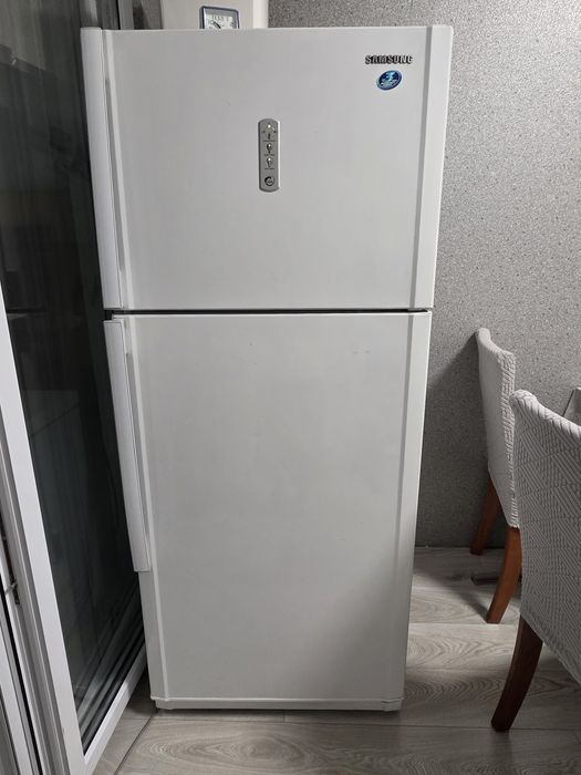 Продам холодильник Samsung