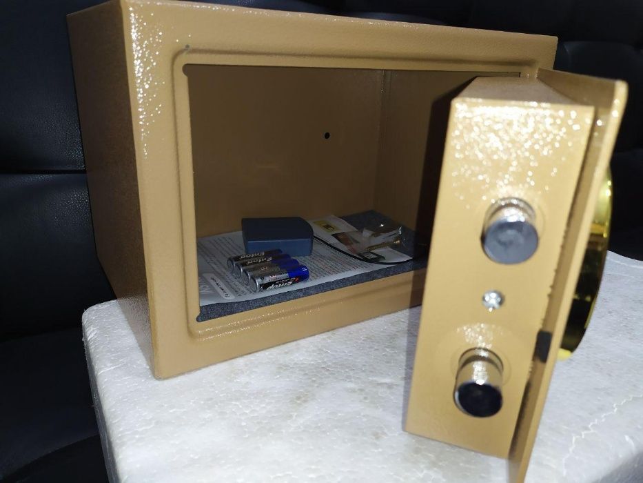 Сейфы 20EB с кодовыми замками, С ГАРАНТИЕЙ