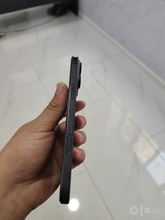 Iphone 16 pro max 256 gb radnoy ochilmagan chaqalari deyarli yuq 93%
