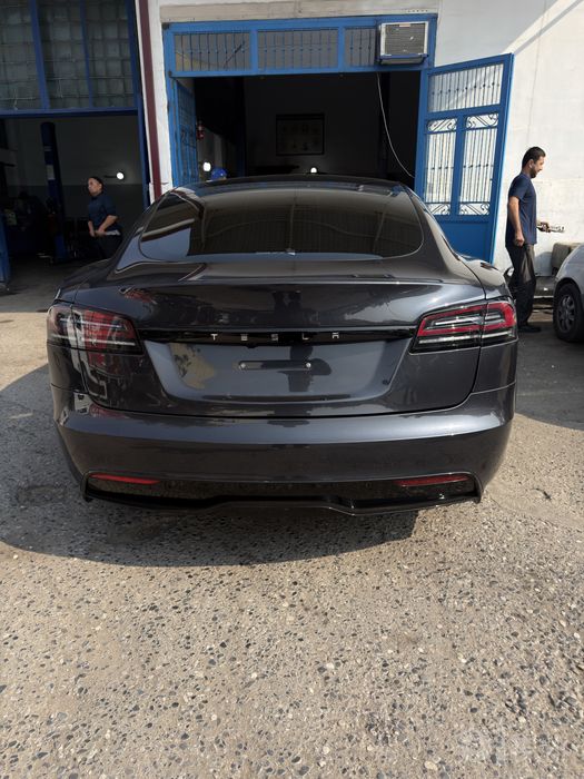 Tesla modul S dual motor  2024 09 oy