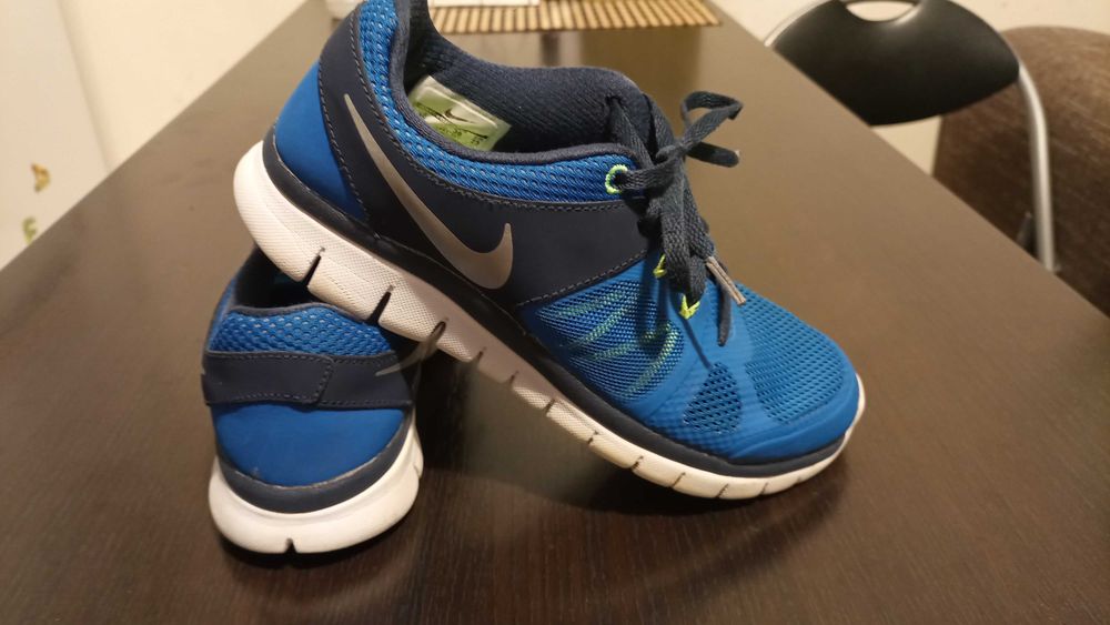 Детски маратонки nike 38.5, 24см черни, син номер36,стелка 23см