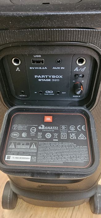 продаю срочно JBL колонку