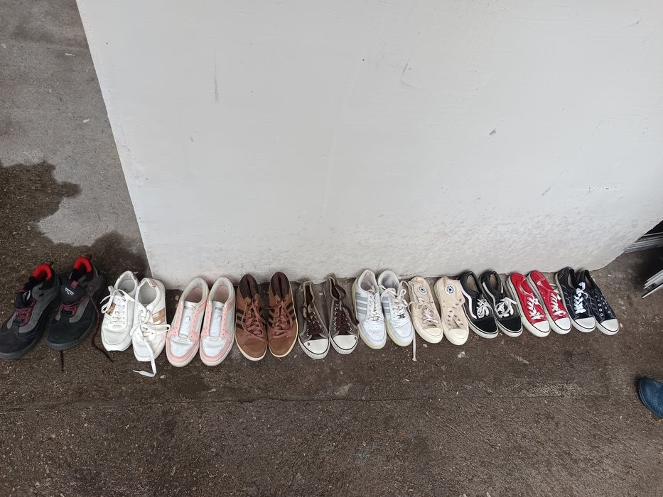 Обувки маратонки