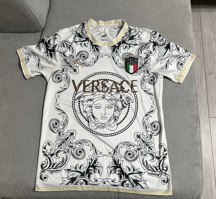 Italy x Versace jersey. Чисто нова!