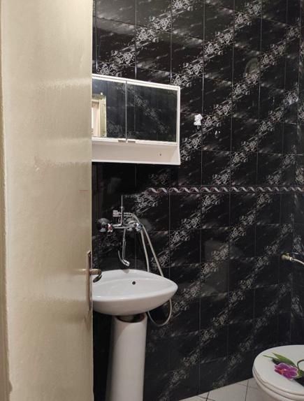 Дава се под наем Тристаен апартамент в София, Овча купел 2 - 111 кв.м за 600 € - Снимка #6