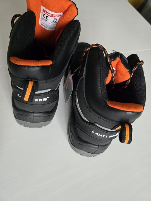 Bocanci protecție piele velur Lahti Pro, piele nubuc, marimea 42