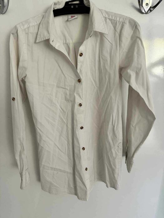 Бяла и дънкова риза и жилетка 158/164. И трите са за 20лв