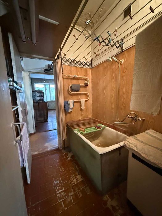 3-комнатная на первой линии Юнусабад-8 | Под офис или жильё