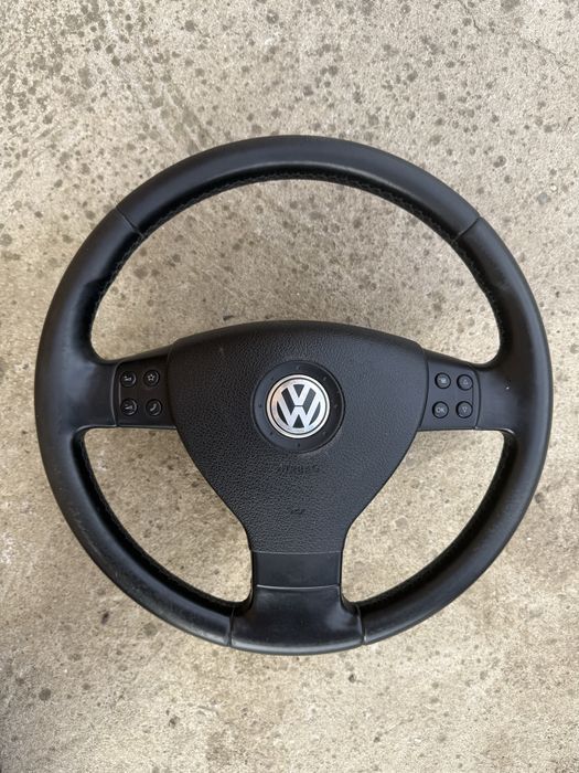 Volan cu comenzi functionale