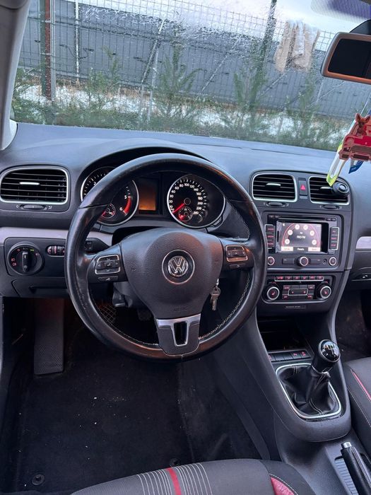 Vând Volkswagen golf 6 2013 pachet match