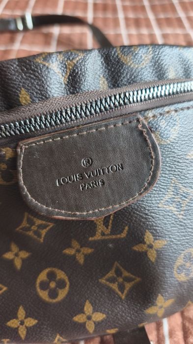 Vând borseta Louis Vuitton (Paris)
