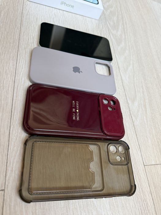 Продам айфон 12 на 128 гб