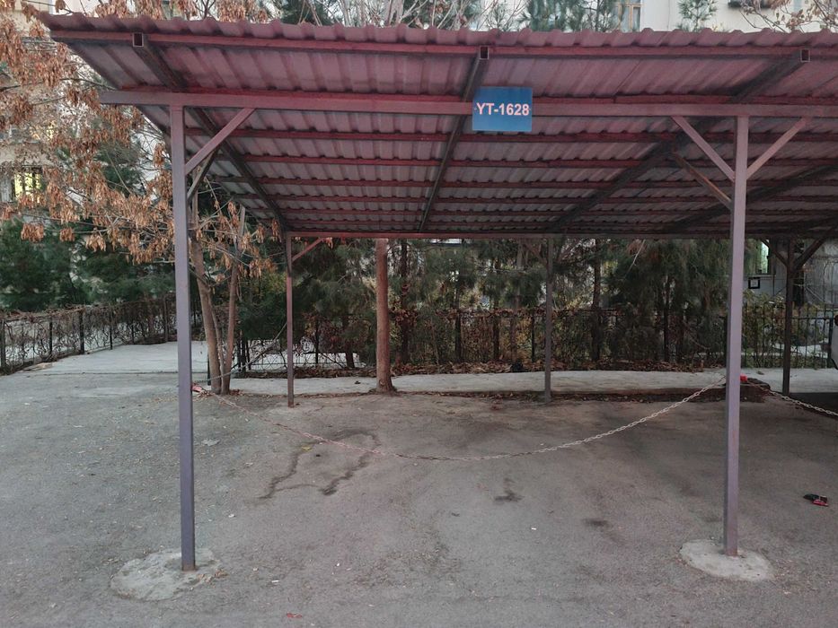 Машиноместо, навес для авто.