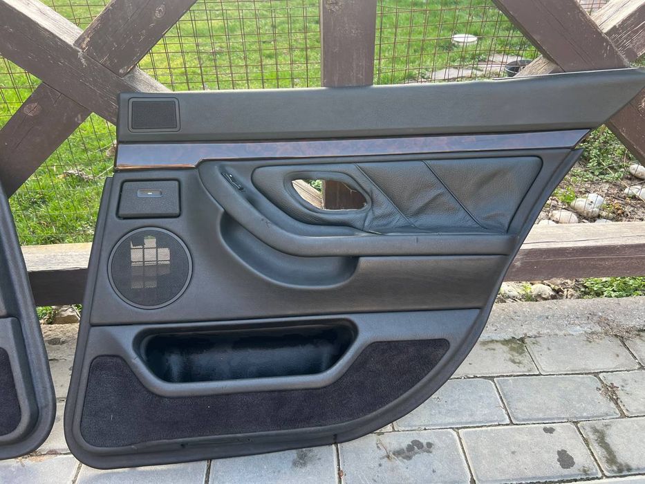 Дверные карты, обшивки для БМВ Е38