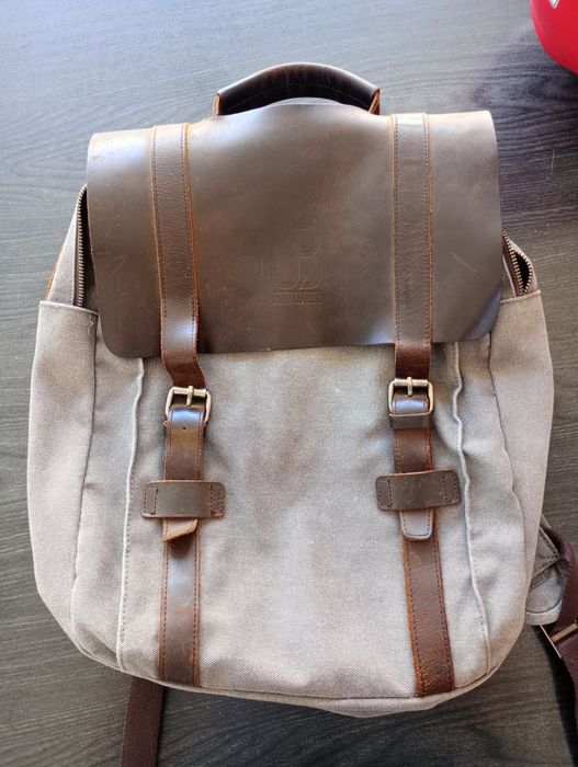 Vând  Rucsac din piele naturală și material textil Urban Bag