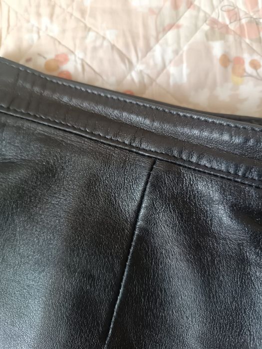 Чёрная кожаная юбка