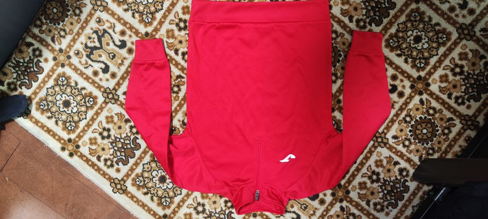 Спортен комплект от 8 части
