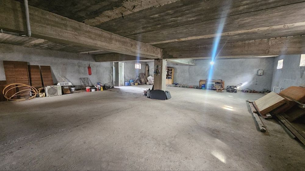 6 Sotixli Guliston 3 dagi hovli sotiladi