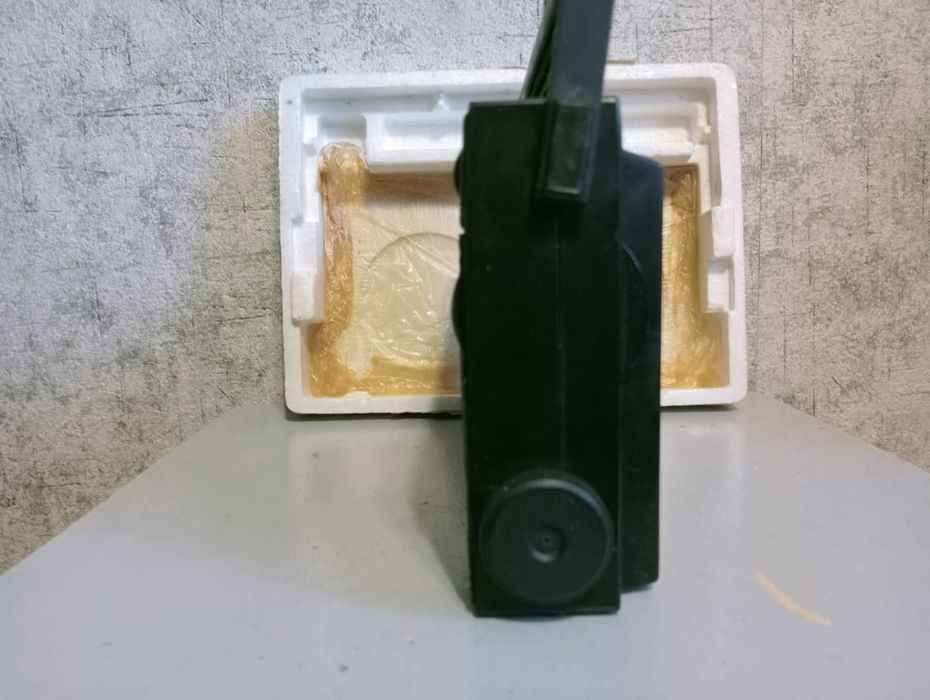 Радиоприемник новый в упаковке  продам