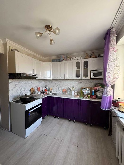 Продам 3 комн улучшенную квартиру