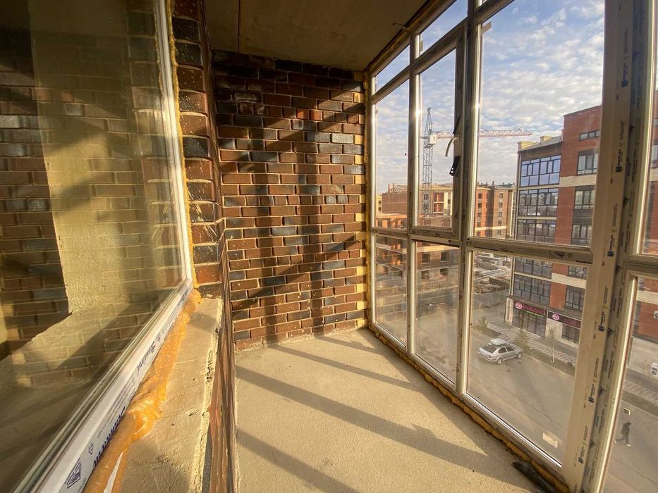 продам 2 комн квартиру в центре