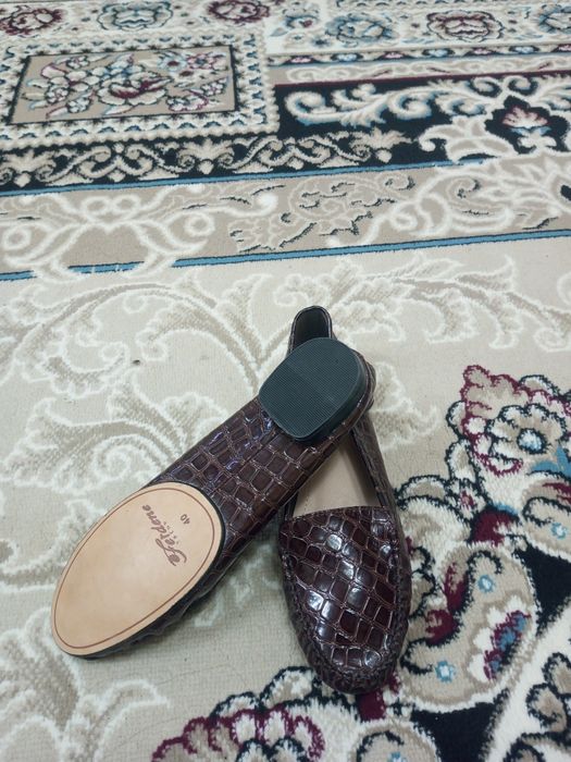 Кожаная женская обувь