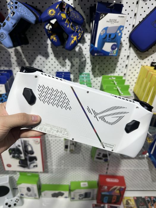 Asus Rog Ally 512 GB в идеальном состоянии