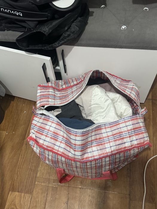 Отдам даром пакет вещей чистые