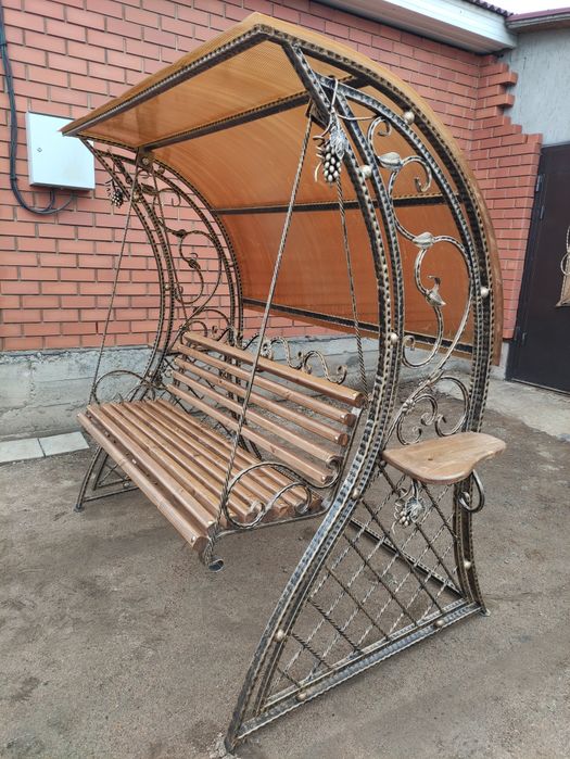 Качеля садовая .