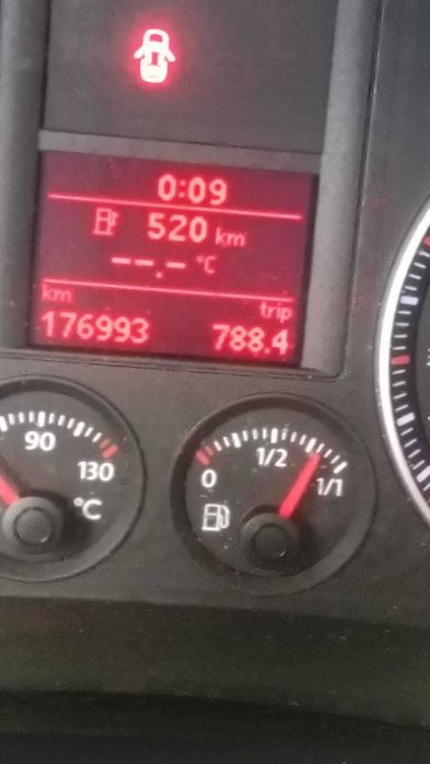 VÂND Volkswagen Golf V Variant 1.4 TSI (122 CP) – PREȚ 2790 EURO NEGOCIABIL