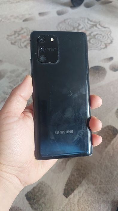 Продам Samsung S10 lite