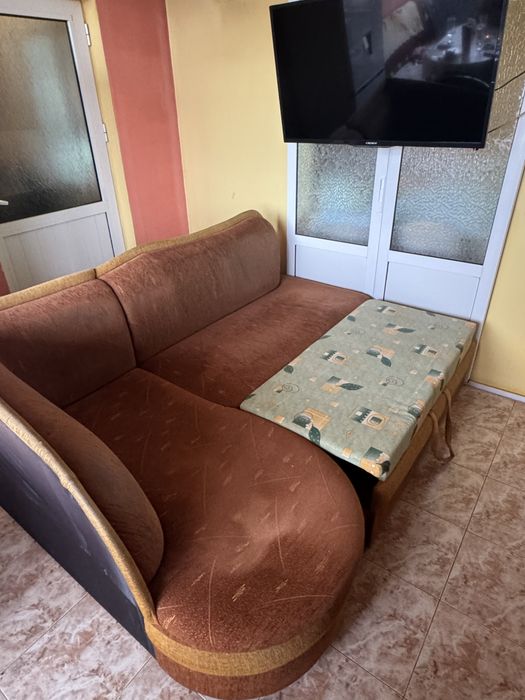 Разтегателен Диван