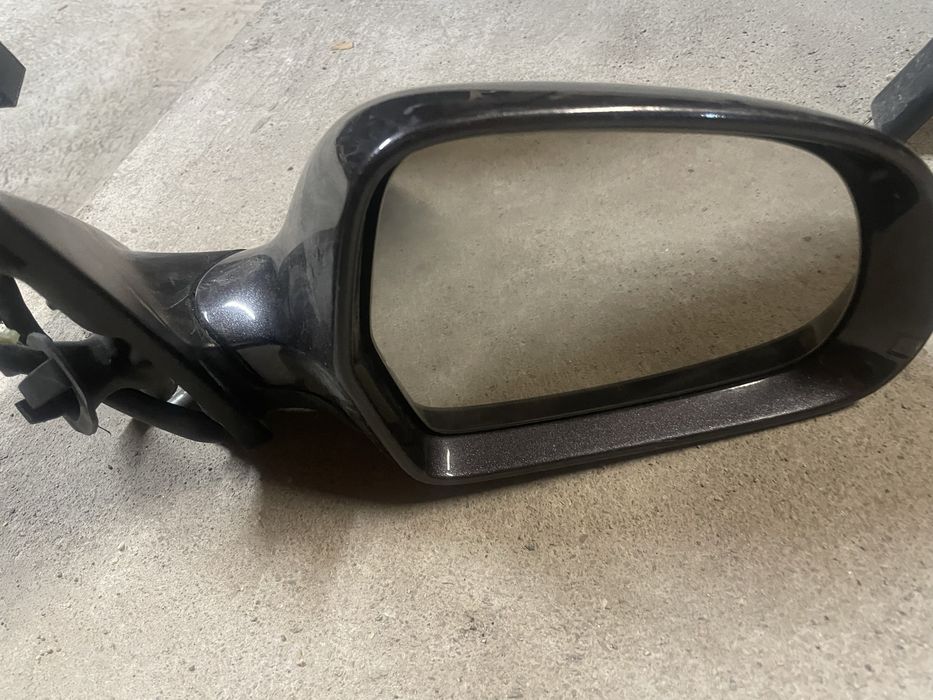 Огледало ауди А4 б8