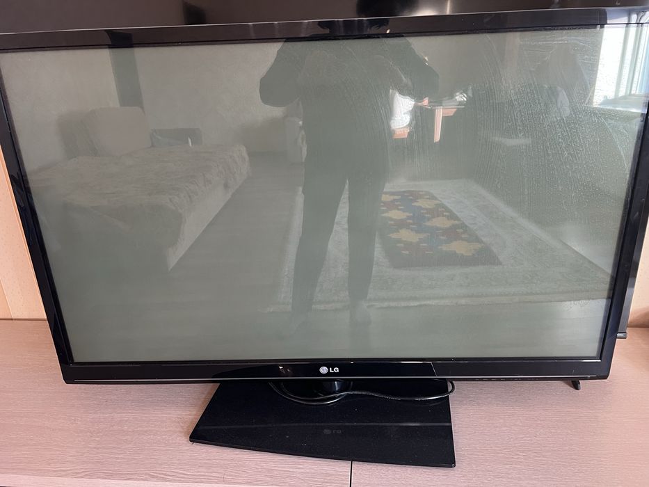 Телевизор LG на запчасти