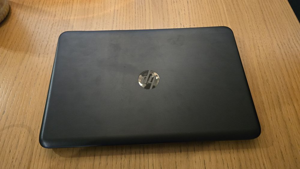 Laptop HP TPN-C126 15.6" | AMD A10 | SSD 500GB
baterie nouă | Win 10