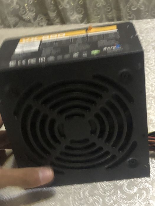 650 wat blok pitaniya AeroCool