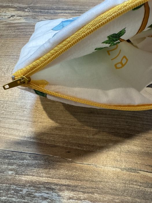 Несесер пчела