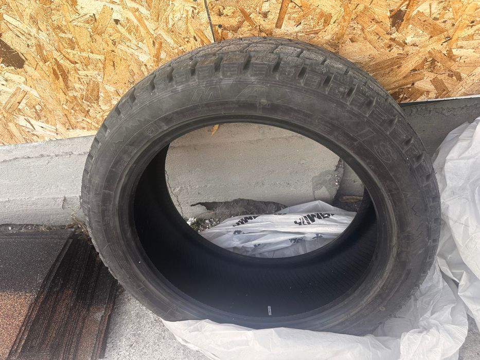 Зимние шины Maxxis r20 на внедорожник