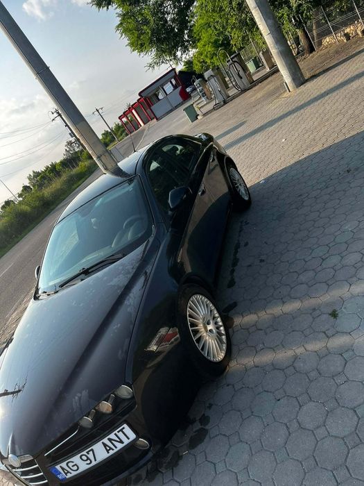 Vând alfa romeo 159