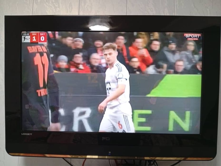 Telivizor sotiladi holati yahshi olingandan beri hechqanchq ishlatilma