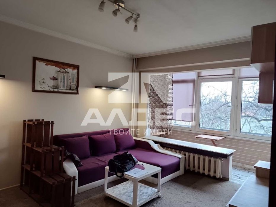 Продава се обзаведен, преустроен 2-стаен ап. в Разсадника!