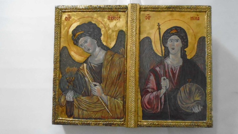 6 (Sase tablouri laice ) , 2 (Dua icoane arta bizantina)