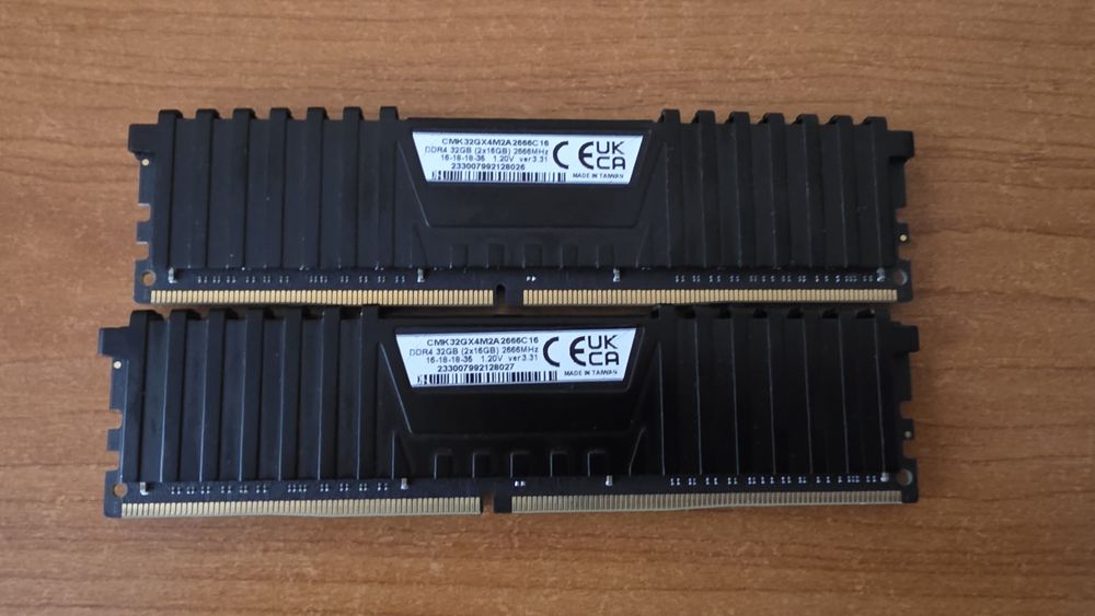Memorie RAM Corsair LPX 32GB DDR4 2666MHz (Kit 2x16GB) CL16