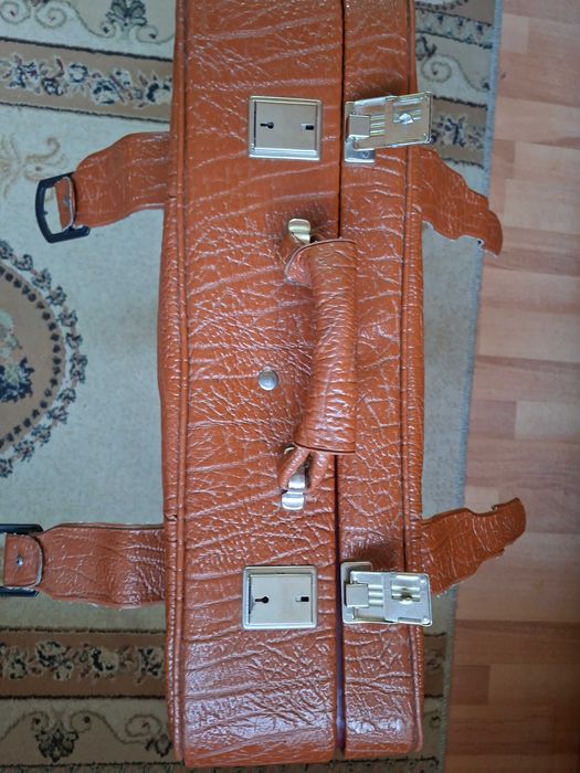 Чемодан Советский. Цвет рыжий.