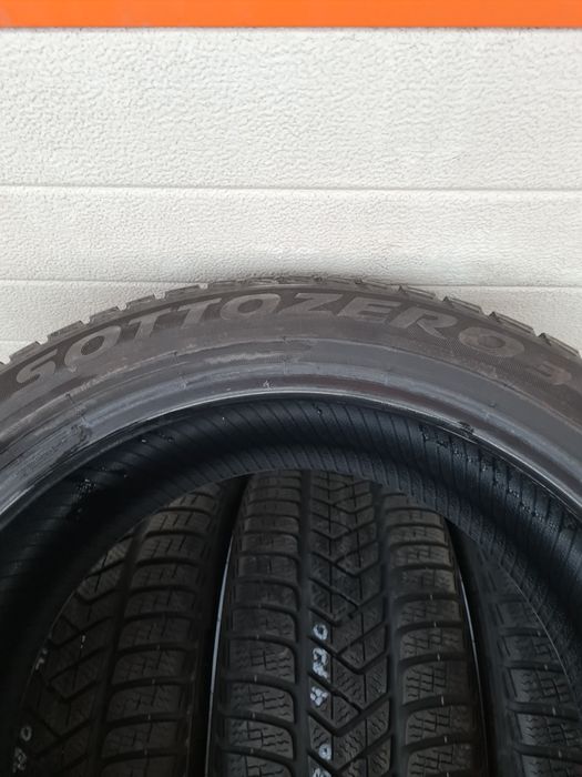 Зимни гуми 4 PIRELLI StottoZero3 245 40 R18 дот 4720