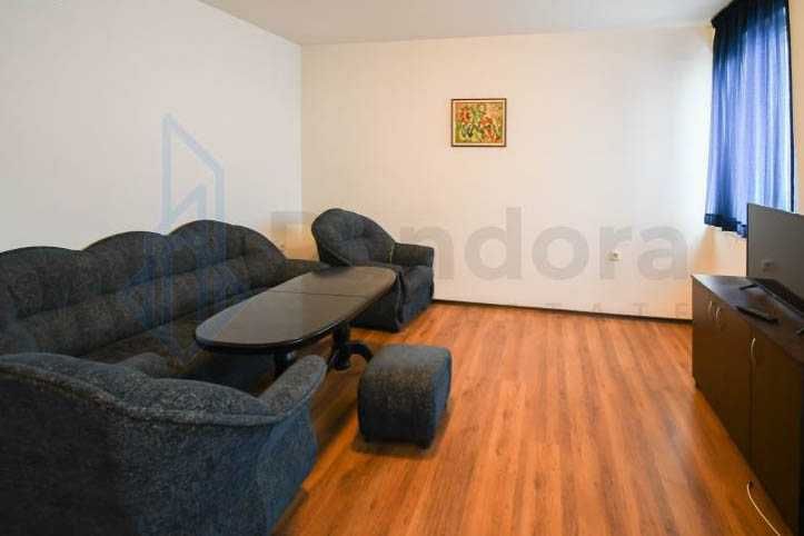 Тристаен апартамент в кв. Студентски град